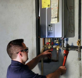 Thợ sửa máy nước nóng tại nhà giá rẻ Bình Dương